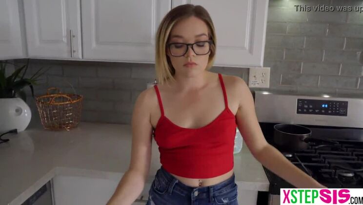 My teen stepsister Katie Kush has an amazing ass on her