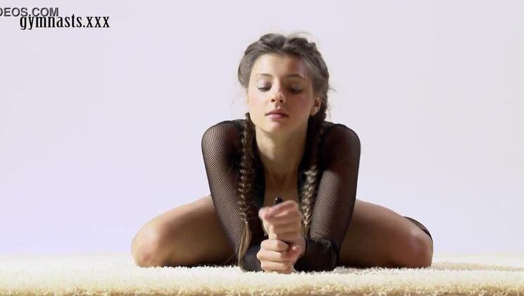 Marusya Mechta with vibrator in her pussy doing gymnastics