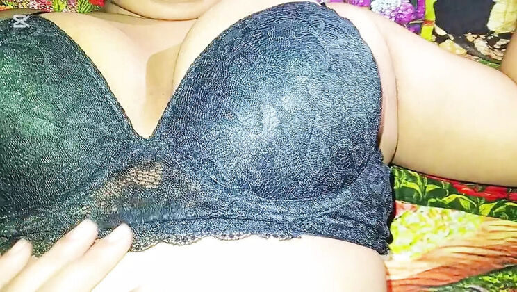 Desi Bhabhi Cheating in Bathroom - Big Pussy Fucked Hard by Friend
