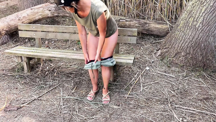 Hot Mature Wife Flashes Tits on Nude Beach - Amateur Outdoor Sex
