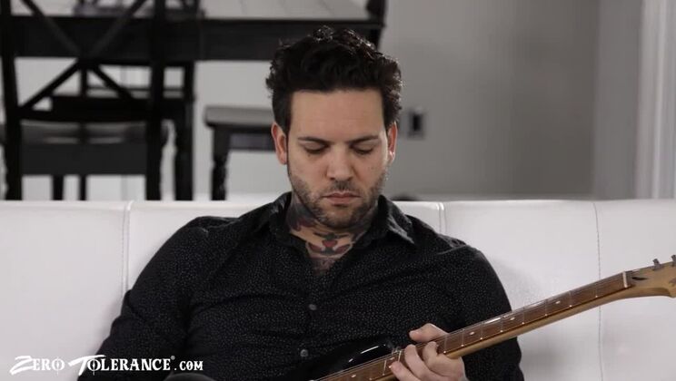 Teen Convinces Stepdad That Her Mom's Cheating So She Can Fuck Him - ZeroTolerance