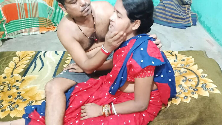 Hot Indian Bhabi Sumitra Full Night Sex - Desi Homemade Viral Video