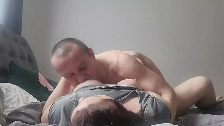 Hot MILF Kubnat Gives Passionate Blowjob & Romantic Pussy Licking - Loud Moaning Orgasm!