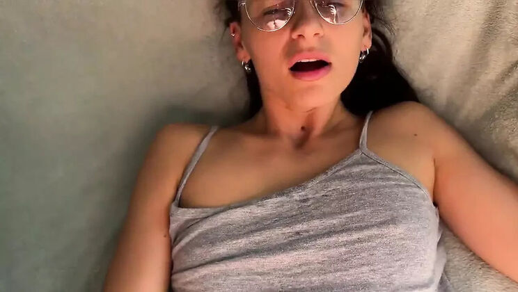 Best Friend's Wife Takes Big Cock in Her Tight Ass While Hubby's Away - Amateur Anal Creampie