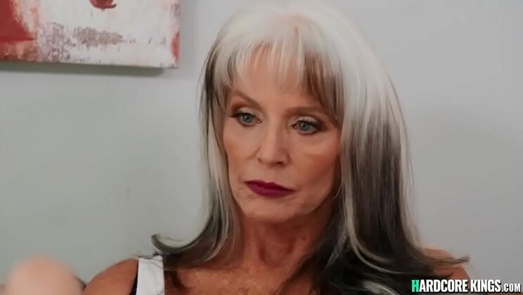 Young teen Kenzie Reeves and hot granny share Steve Holmes' huge cock - FFM threesome blowjob