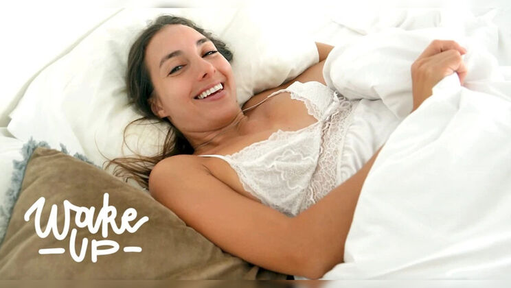 Morning Blowjob & Wild Sex with Ana B - HD Homemade POV