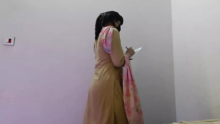 Hot Indian Girl Raviyaa Gets Hard Fuck in Doggy Style - Big Ass, Tight Pussy & Creampie
