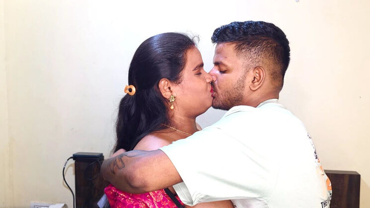 Desi Indian Bhabhi Hardcore Saree Fuck - Kamasutra61 Rough Sex & Deep Throat