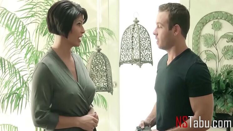 Busty Step Mom Shay Fox Nude Modeling For Step Son - Teen Family Fuck