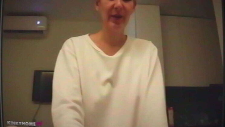 Hot MILF Emily Candys Gives Handjob & Takes Huge Cumshot - Real Homemade Sex Tape