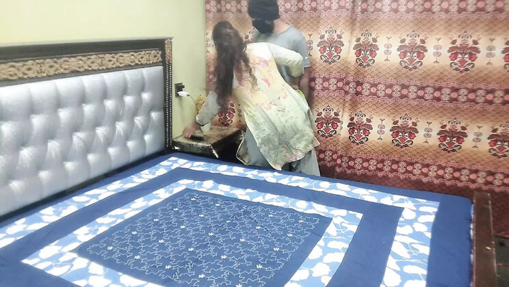 Desi Indian Maid Rough Fuck - Hindi Audio - Pakistani Couple Hot Sex