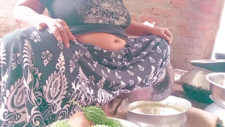 Desi Stepmom Fucked Hard by Stepson While Cooking - Big Ass & Footjob Fun