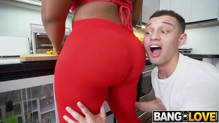 Busty Ebony Mimi Curvaceous Fucks Step Brother - Doggystyle & Cowgirl Creampie