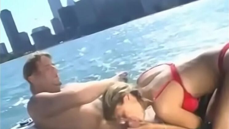 Amateur Wives Hardcore Boat Orgy - Outdoor Group Sex & Public Fucking