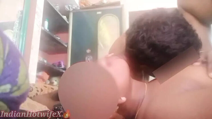 Desi Tamil Housewife Threesome Fuck - Indian Hotwife Cuckold with RenuRaj & Githane