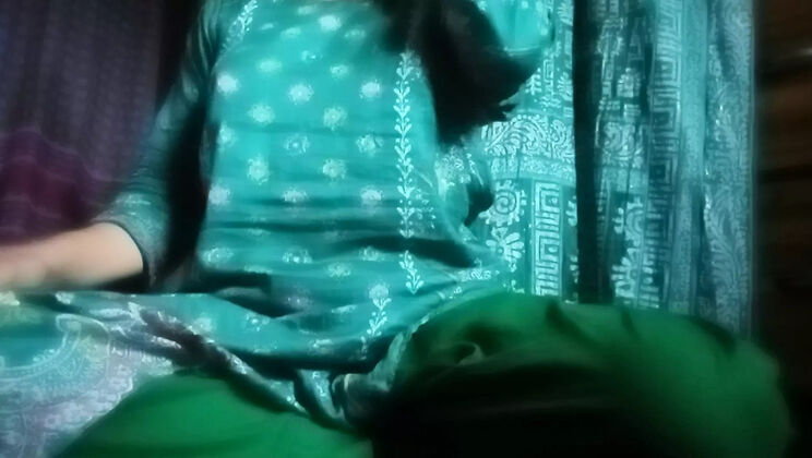 Your Priya Hot Bhabi Home Call Service - Boobs & Pussy Show in HD