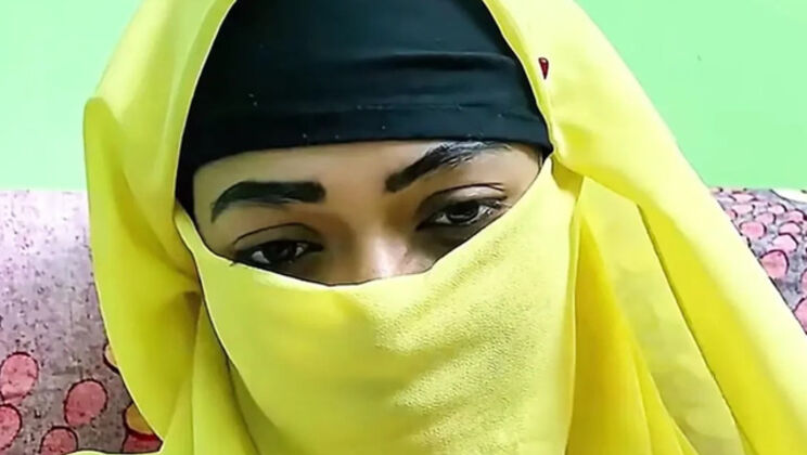 Desi Bhabhi Riya Chowdhury Hardcore Sex with Kaleonjoybd - Blowjob, Cowgirl, Doggy Style & Homemade Bengali XXX