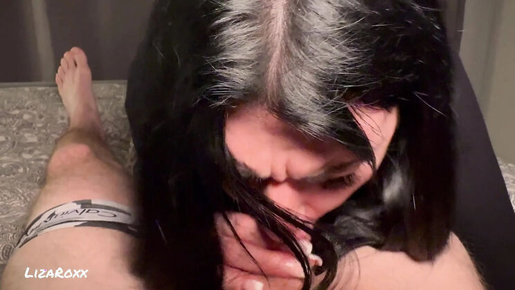 Daddy's Girl LizaRoxx Sloppy Deepthroat Blowjob & Cum Swallow German Amateur POV