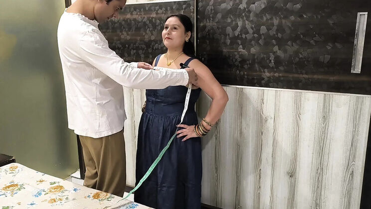 Puja Bhabhi Free Fuck with Tailor for Dress Stitching - Amateur Desi BBW Doggy Style