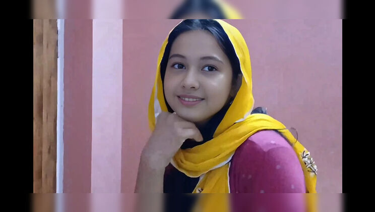 Hot Indian Desi Girl First Time Blowjob Deep Throat Cum Swallowing