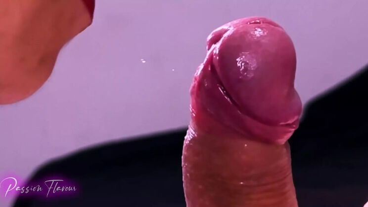 Passionate Latina Amateur Blowjob Full of Cum