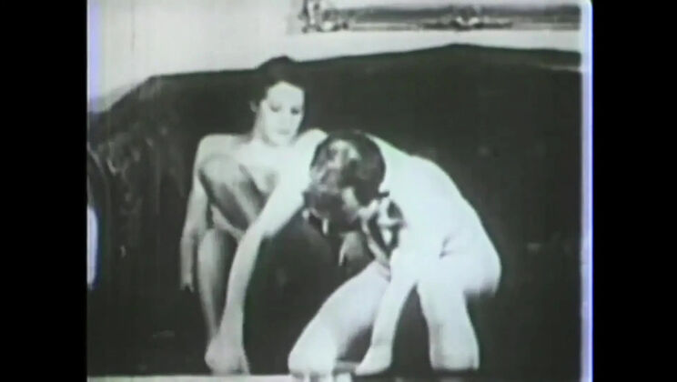 Slutty Retro Dancer Blowjob and Cumshot Doggystyle