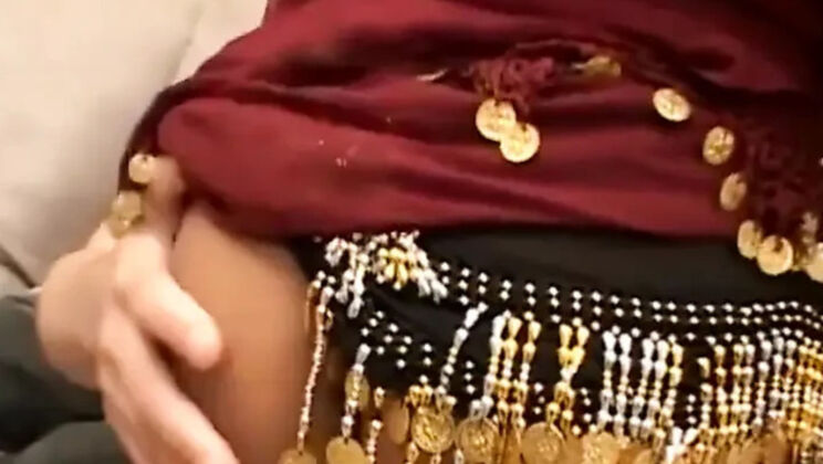 Asian beauty Gianna Dreams sucking big dick and getting cumshot