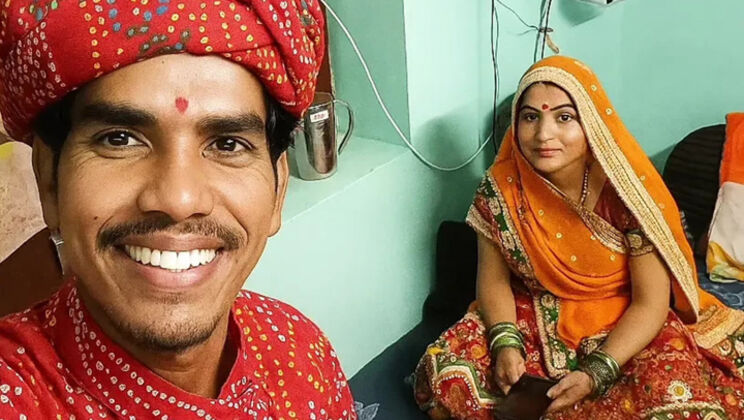 Indian Desi Bhabhi Romantic Outdoor Selfie With Step Son - Snapchat143