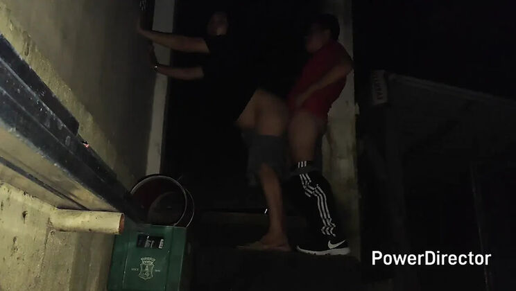 Filipina MILF Cheating Wife Sneaks Out for Backyard Fuck at Party - Amateur Asian Creampie