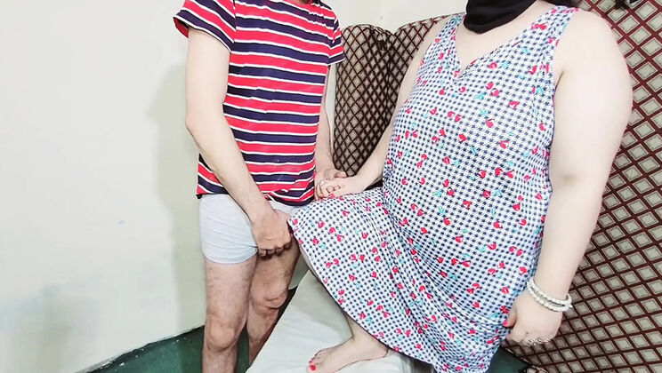 Desi Muslim Stepson Fucks Hairy Stepmom Doggystyle Anal