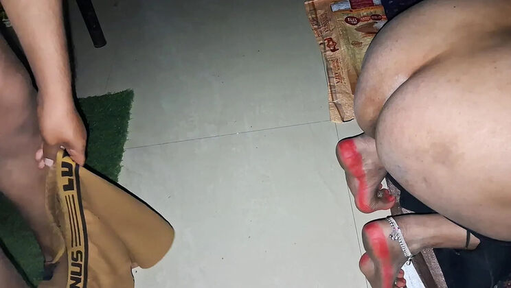 Hairy Indian Aunty Shonaa Yadav Twerking in Bodystocking - Desi Wife Role Play