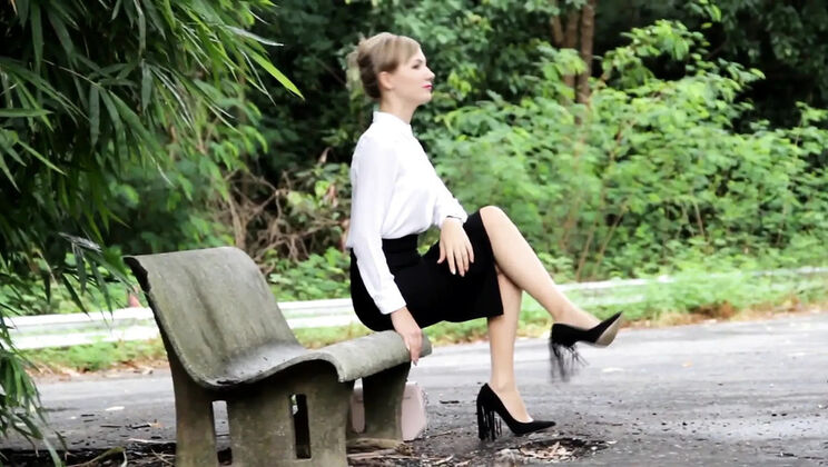 Angel The Dreamgirl Gives The Best Footjob Ever - Cum On Her Pantyhose Feet