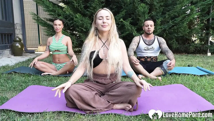 Neighbor Fucks Yoga Instructor With My Cock - Blonde Bella Mur Brunette Monika Fox Hardcore Sharing