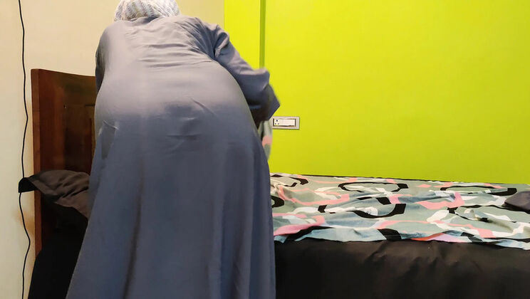 Hijab Girl Fucked Hard by Boyfriend in Empty House - Homemade Doggy Style Sex