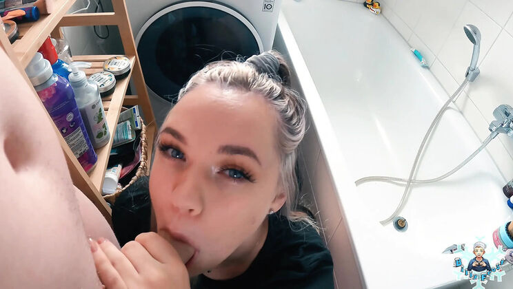 Morning Bathroom Fuck with Big Booty Teen Anja Amelia - Blowjob & Creampie in 4K