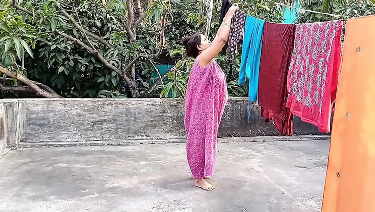 Desi Bengali Maid First Time Sex - Tight Pussy Teen with Big Ass Homemade XXX