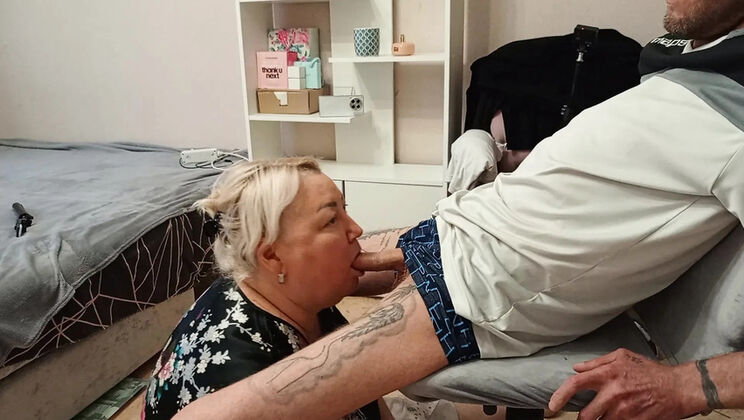 Neighbor MILF Zona901 Deep Throat Blowjob & Cum Swallowing