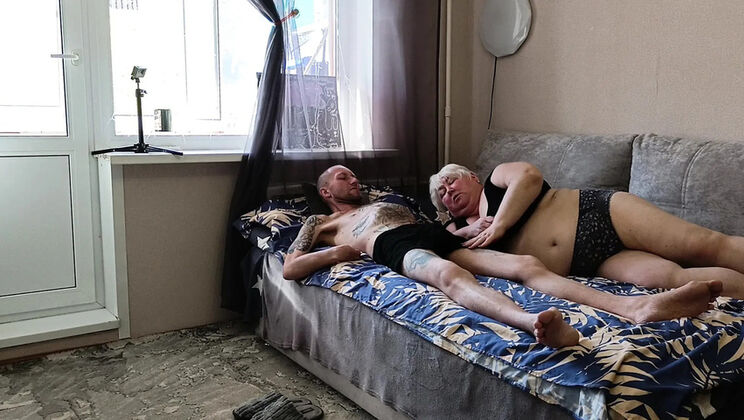 Step Mom Morning Blowjob and Thick Cum in Mouth - Zona901