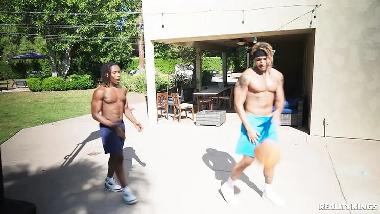 Amethyst Banks Takes Derek Savage's Big Cock - Reality Kings Blowjob & Hardcore HD