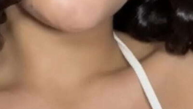 Amateur Petite Samary Masturbates Her Tight Pussy in Miniskirt Solo