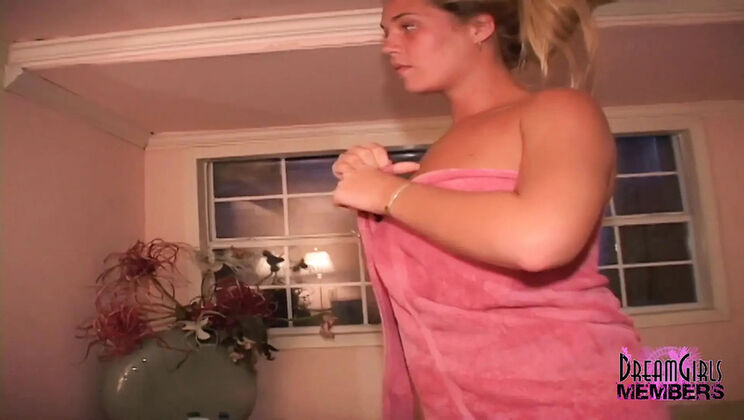 Blonde Surfer Girl Fingering Her Tight Pussy Close Up Homemade