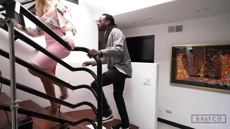 Busty Cougars Mandy Bright & Brittany Andrews Fuck Solo The Bull Rough Doggy Style