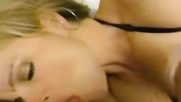 Amateur Wife Cheats on Phone - Hot Blowjob in Hotel Room