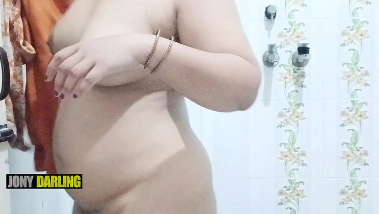 Desi Aunty Bathroom Fuck - Horny Indian Stepmom Doggystyle & Moaning
