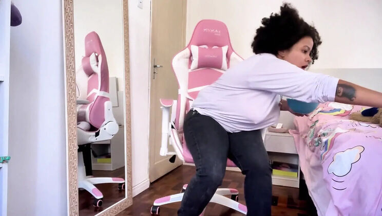 Homemade BBW Latina Farting While Eating Cereal - Annoying Boyfriend Watches