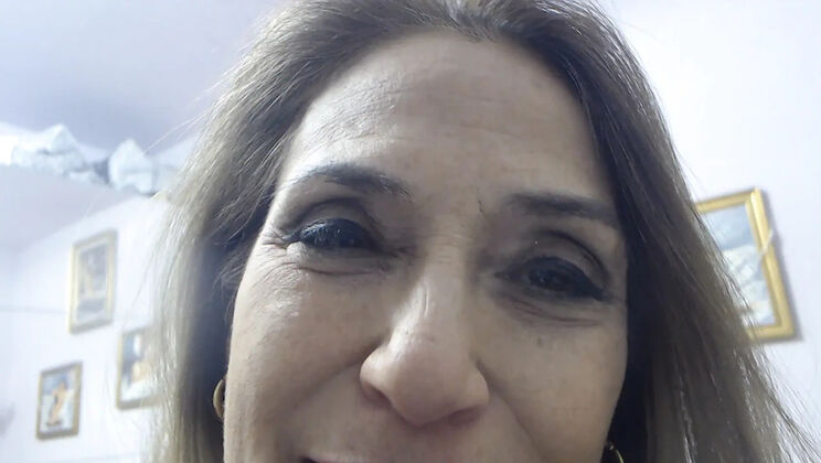 Amateur Granny Melissa Johnson Facesitting and Spitting on Your Face - Tattooed Solo Pussy Climax