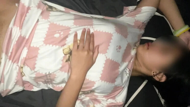 Big Tits Asian Teen Gets Tired - Little Sister-in-Law Grepe