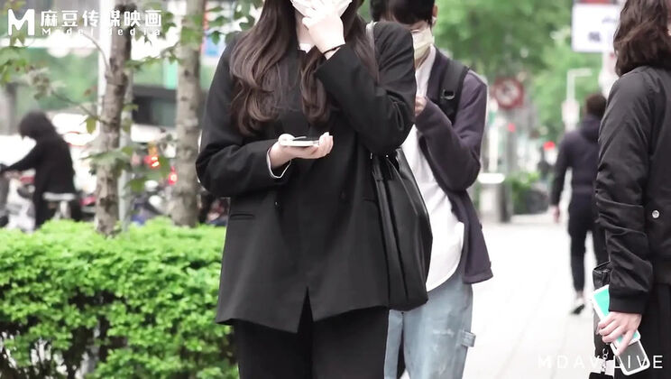 Street Scout Rejects Beauty, But She Debuts With Huge Fake Tits And Cumshot