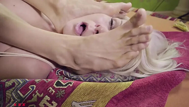 Kyla Fox Lingerie Foot Fight vs Ragdoll – Epic MILF Lezdom Catfight