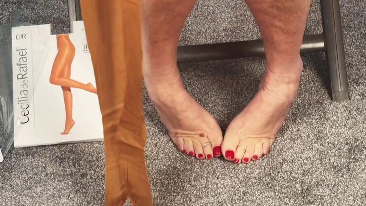 Mature Mrs MF Gets New Pantyhose Gift for Her Feet